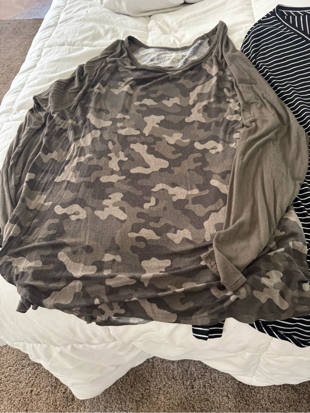 Long Sleeve Lightweight Tops - Olive/Taupe,